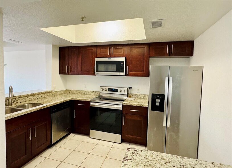 Primary Photo - 771 SW 148th Ave