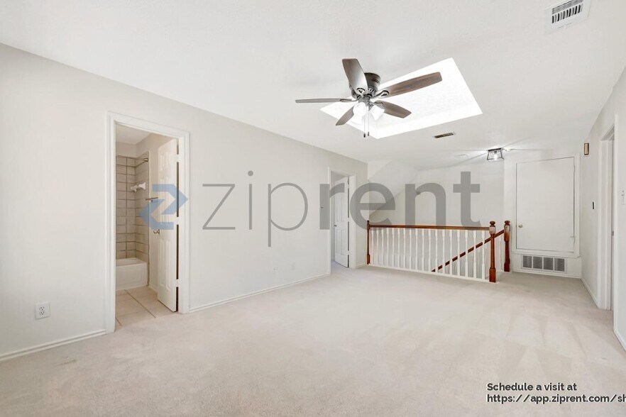 Building Photo - 2111 Daniel Way