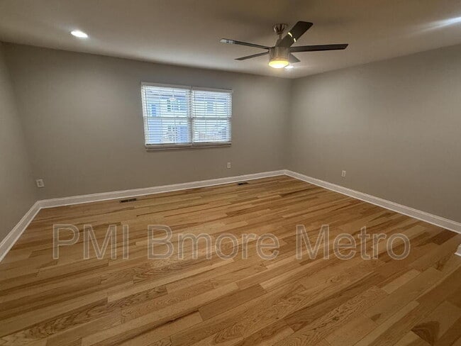 Building Photo - 5 Bohn Ct