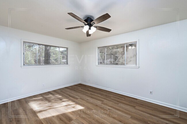 Building Photo - HALF-DEPOSIT SPECIAL! Spacious 4-Bed 2-Bath Brick Home in West Mobile