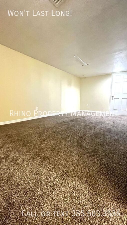 Building Photo - 3353 Porter Ave