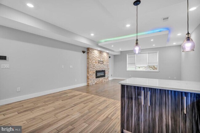 Building Photo - 2562 Frankford Ave