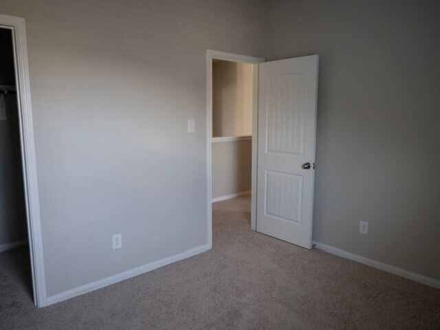 Building Photo - 2533 Sturgeon Wy