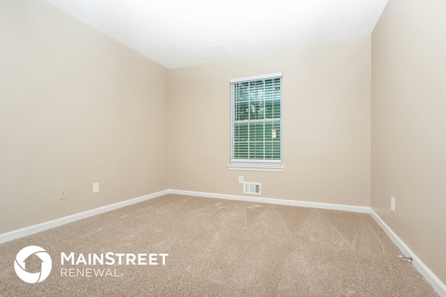 Building Photo - 3773 Kathryn Dr SW