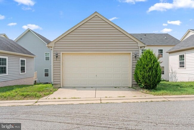 Building Photo - 13727 Port Commerce Ct