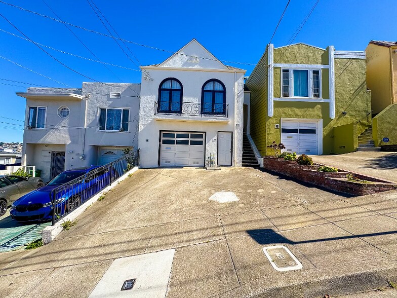 Building Photo - 472 Ramsell St