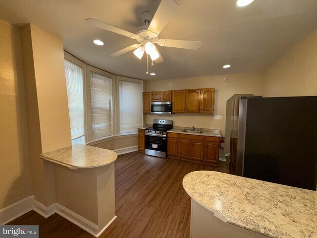 Building Photo - 5437 Christian St