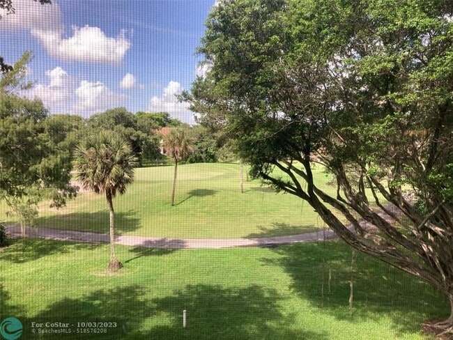 Building Photo - 821 Cypress Blvd