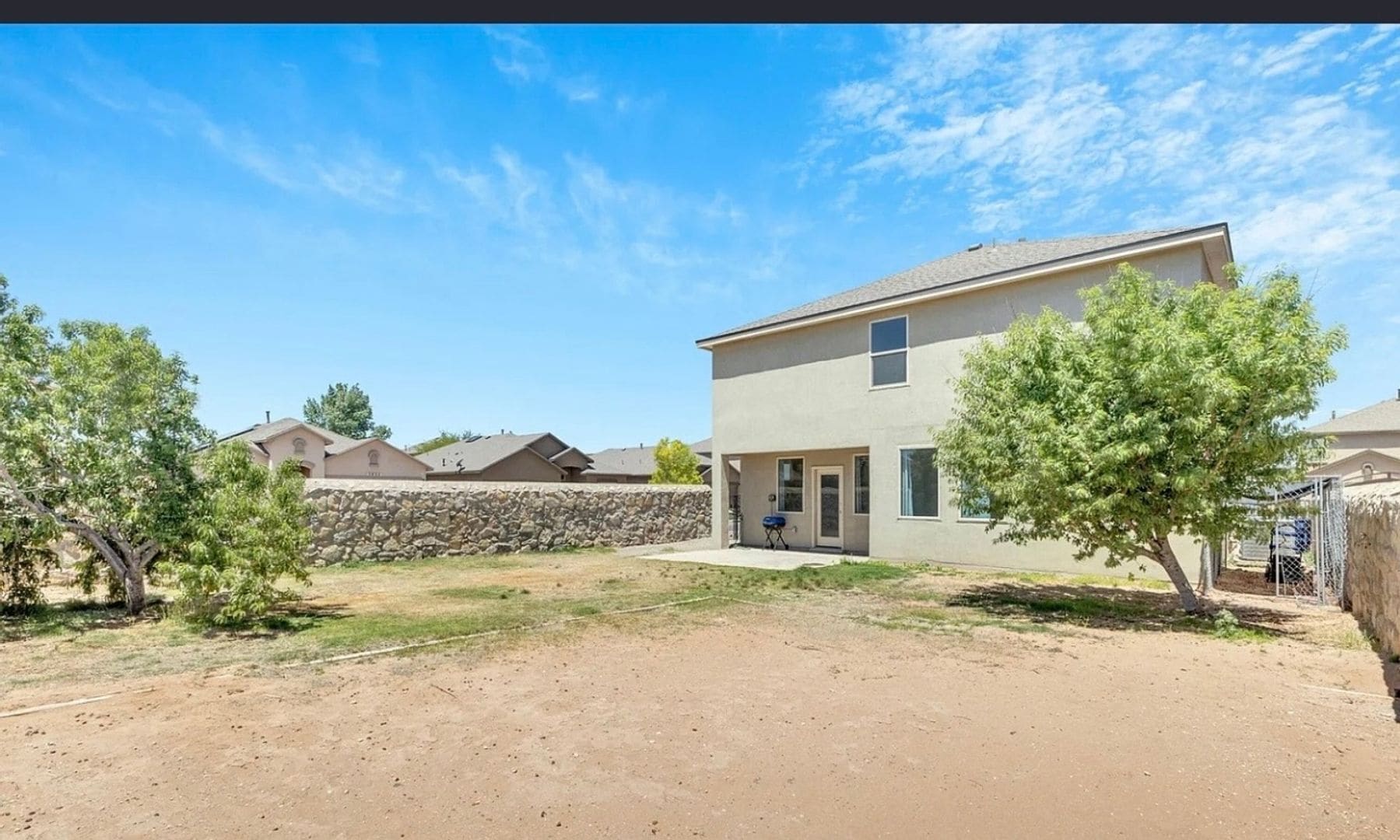 Building Photo - 3800 Loma Caldera