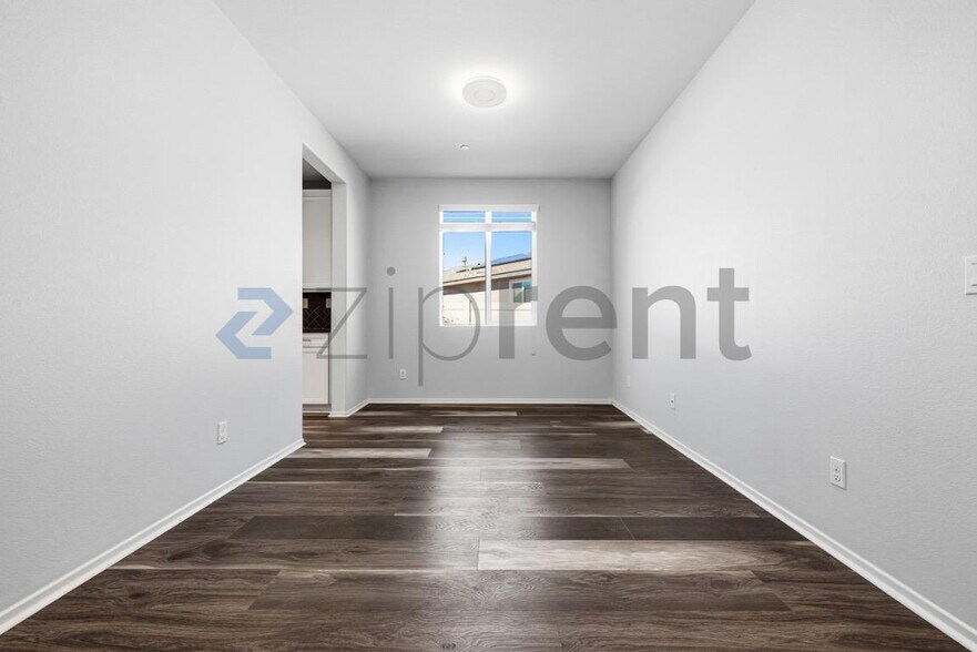 Building Photo - 30522 Rodriquez Lp