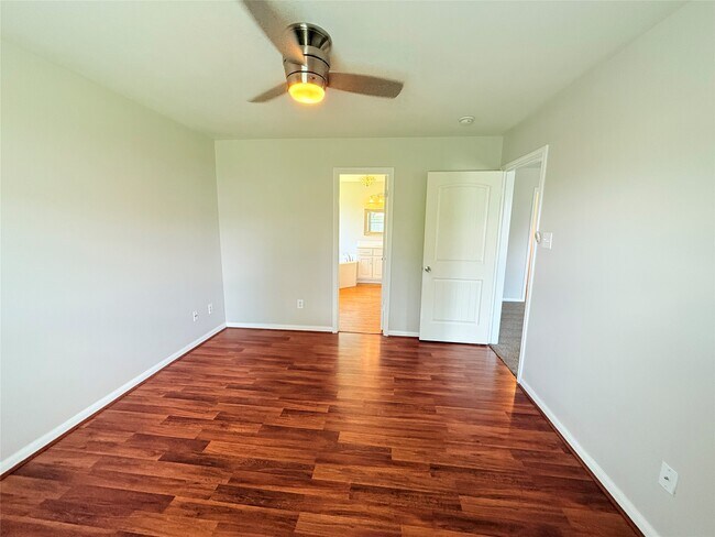 Building Photo - 29019 San Jacinto River Ct
