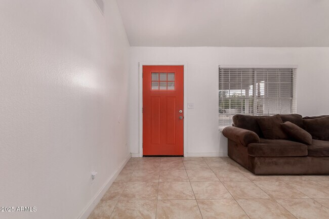 Building Photo - 6038 W Gelding Dr