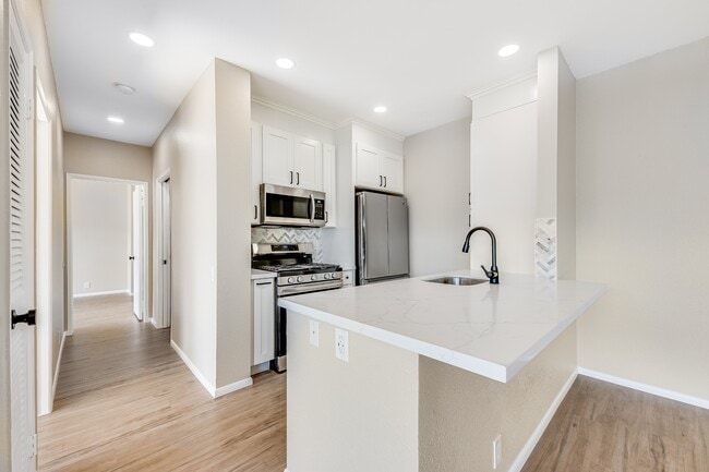 Building Photo - 91-284-284 Hanapouli Cir