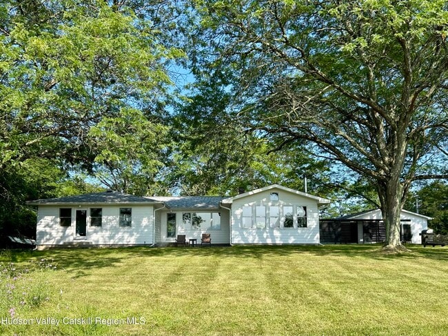 Building Photo - 166 Hilltop Rd