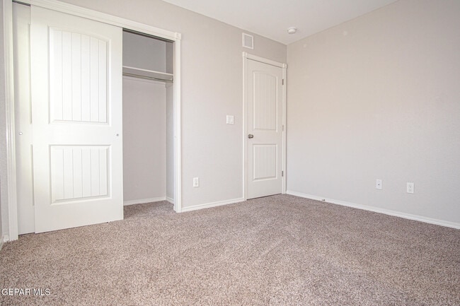 Building Photo - 14740 Charles Foster Ave