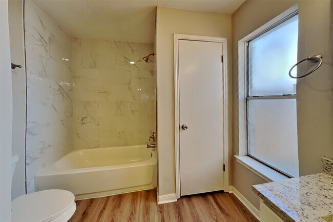 Building Photo - 4935 Pecan Grove Dr