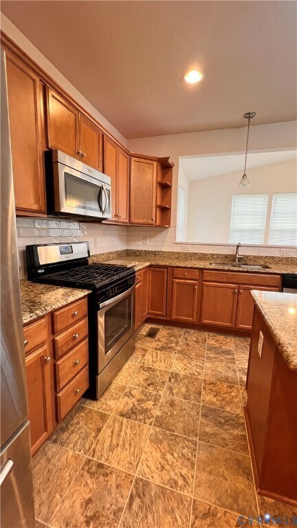 Building Photo - 8842 Rushbrooke Ln