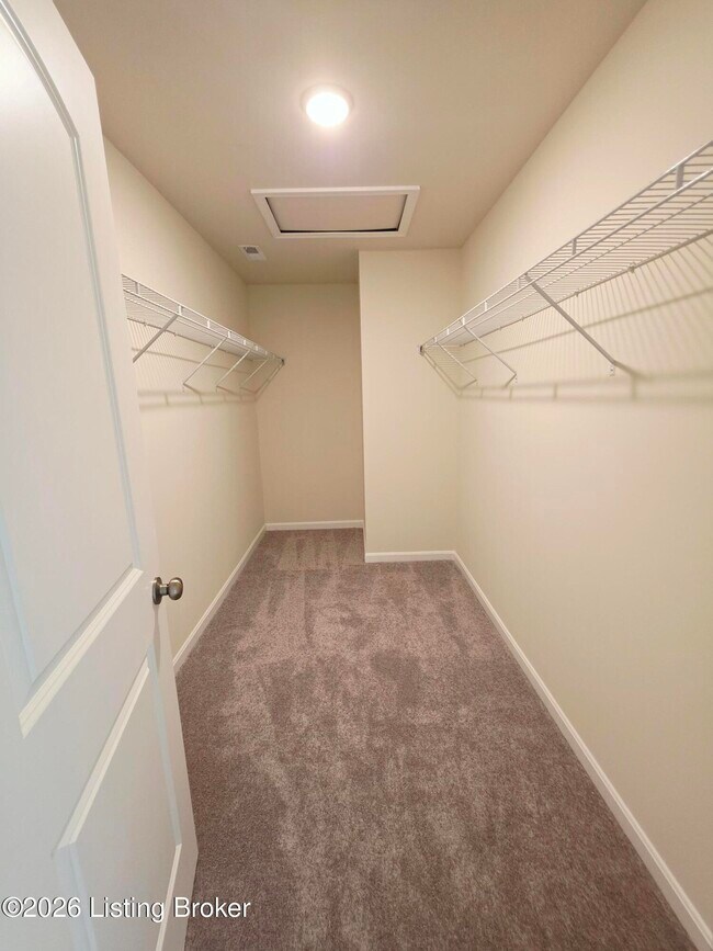 Building Photo - 11144 Castlebrook Dr