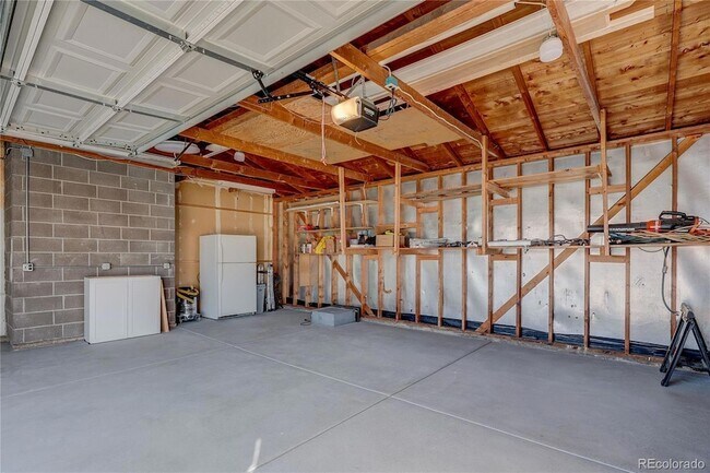 Building Photo - 3273 S Florence Ct