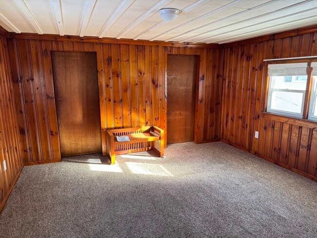 Building Photo - 261 Litchfield St