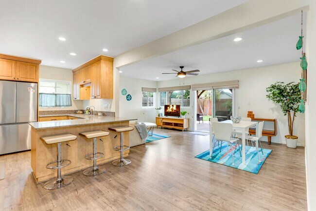 Building Photo - 1246 Thermal Ave