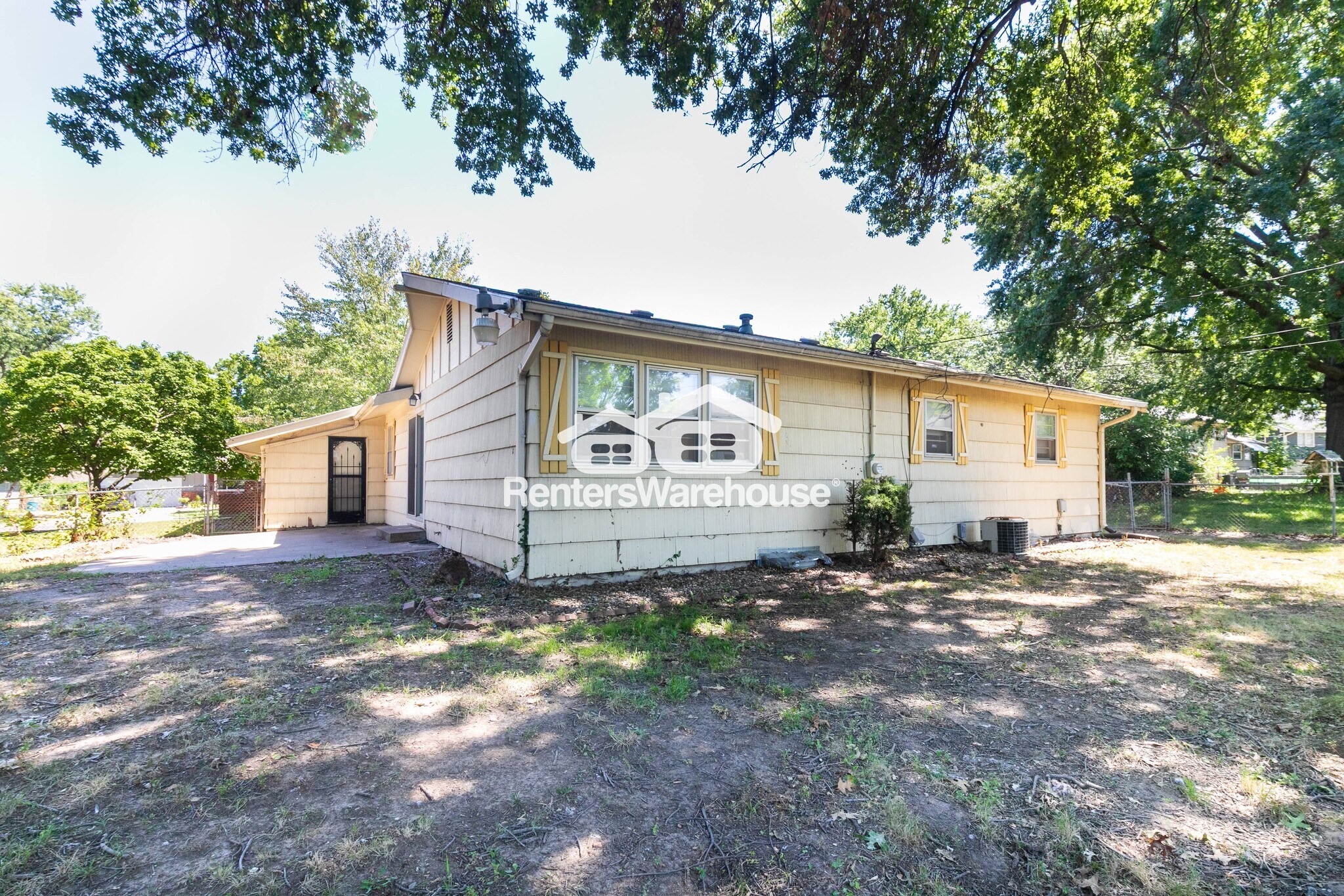 Building Photo - 7312 Cedar Ave