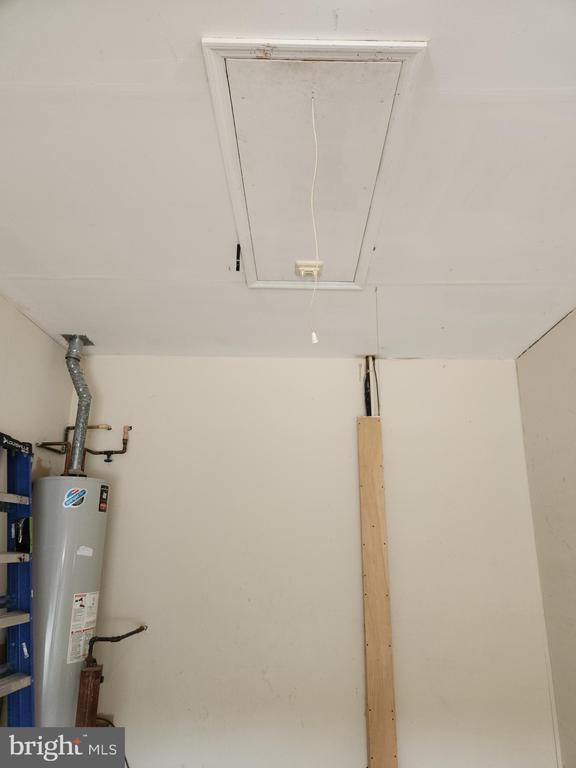 Building Photo - 21 Timberline Dr