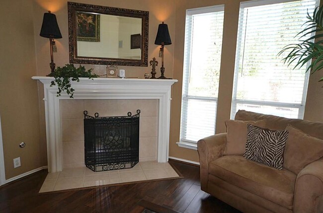 Building Photo - 11507 Aucuba Ln