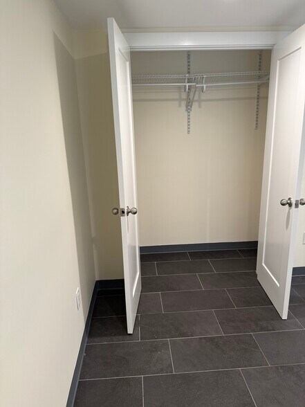 Building Photo - 49 High St