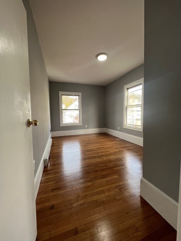 Building Photo - 72 Bloomingdale St