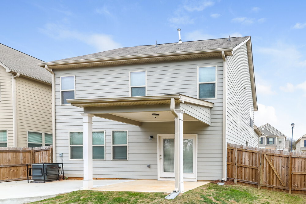 Building Photo - 2427 Oakleaf Cir