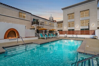 Building Photo - Haven at La Mesa