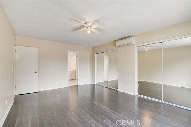 Building Photo - 1015 E Walnut Ave