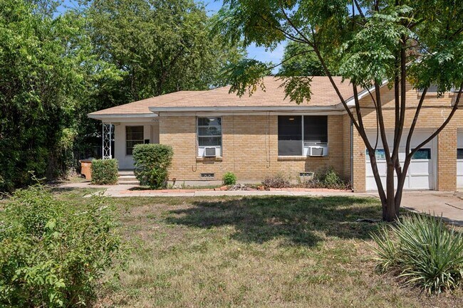 Primary Photo - 1520 Ullrich Ave