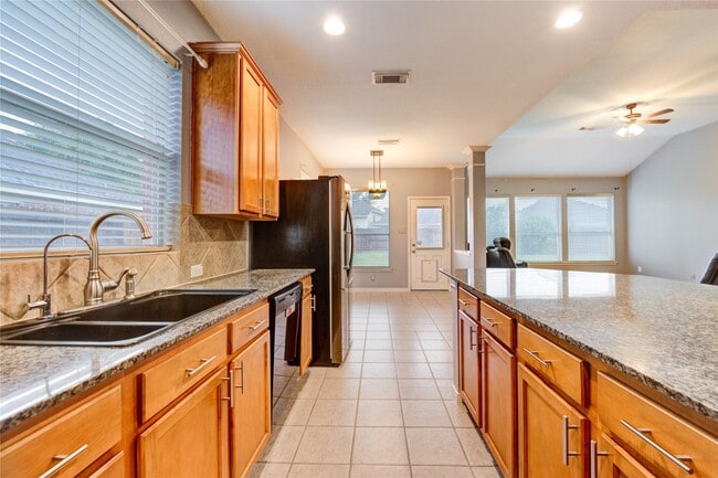 Building Photo - 7014 Marble Springs Dr