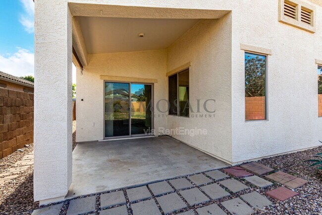 Building Photo - 4020 E Trigger Way