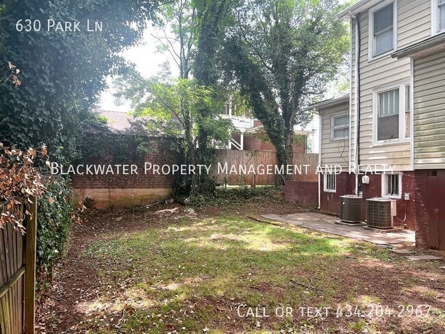 Building Photo - 630 Park Ln