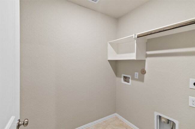 Building Photo - 134 Moon Dance Ct