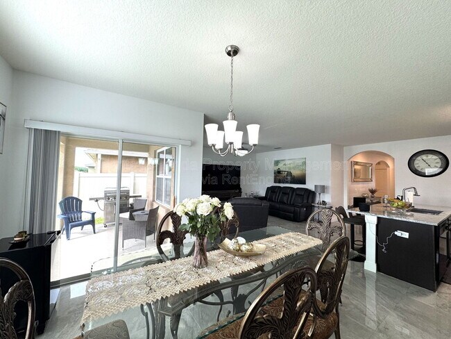Building Photo - 239 Willow Bend Dr