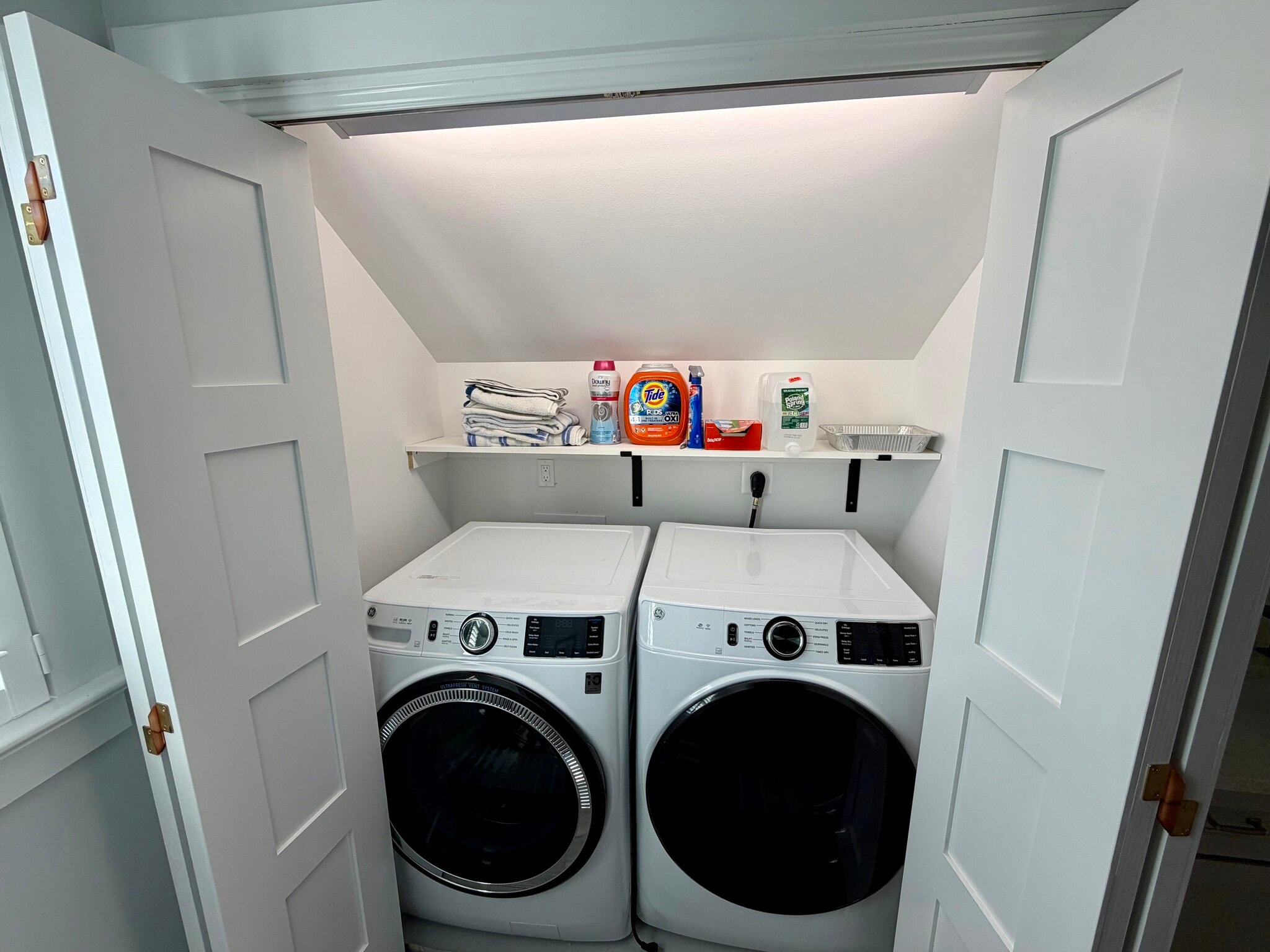 Building Photo - 502 12th Ave