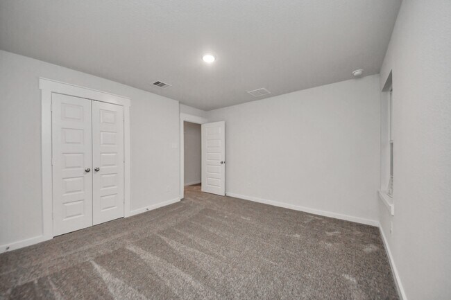 Building Photo - 4632 Spoon Bill Cv Dr