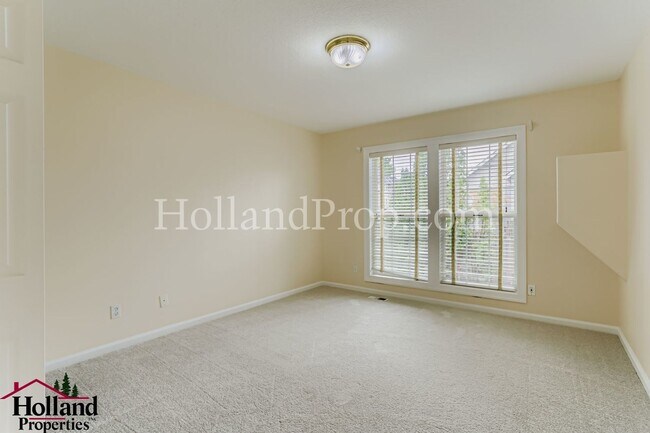 Building Photo - 14606 NW Applegate Ln