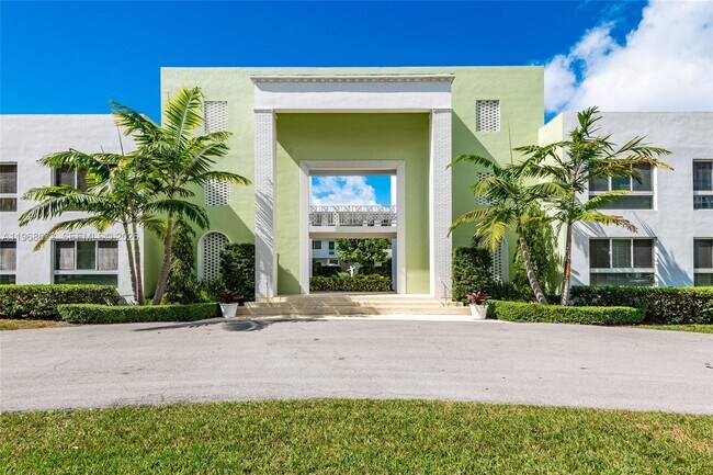 Building Photo - 9920 Collins Ave