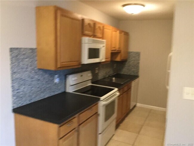 Building Photo - 157 Woodland Dr