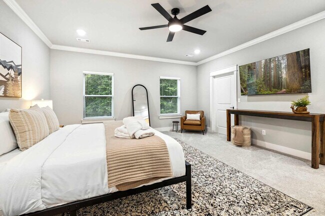 Building Photo - 10 Granshire Dr