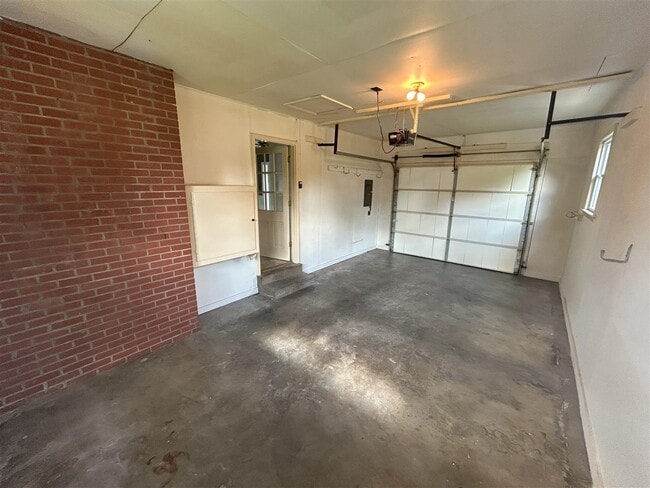 Building Photo - 1206 Nahm Dr