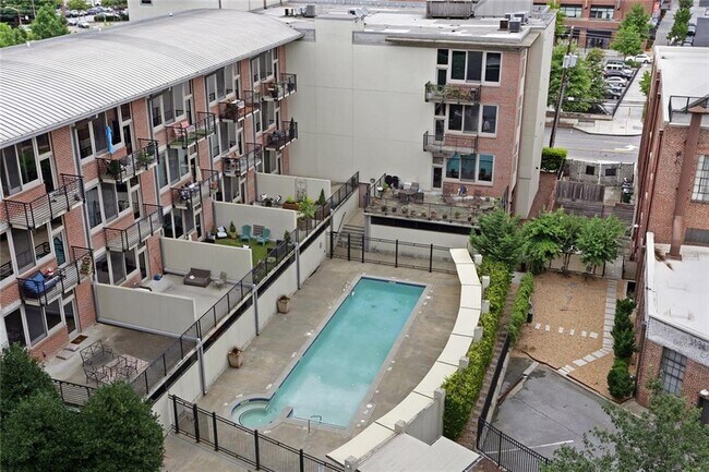 Building Photo - 640 Glen Iris Dr NE