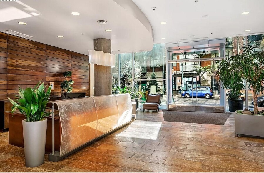 Lobby - 922 NW 11th Ave