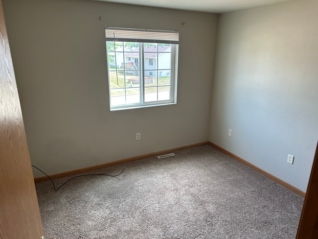 Building Photo - 2010-2012 Autumn Lane, Unit 2012