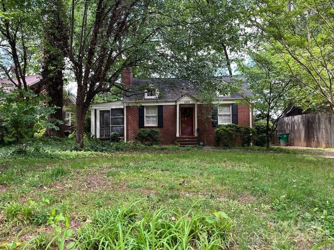 Primary Photo - 1333 St Julien St